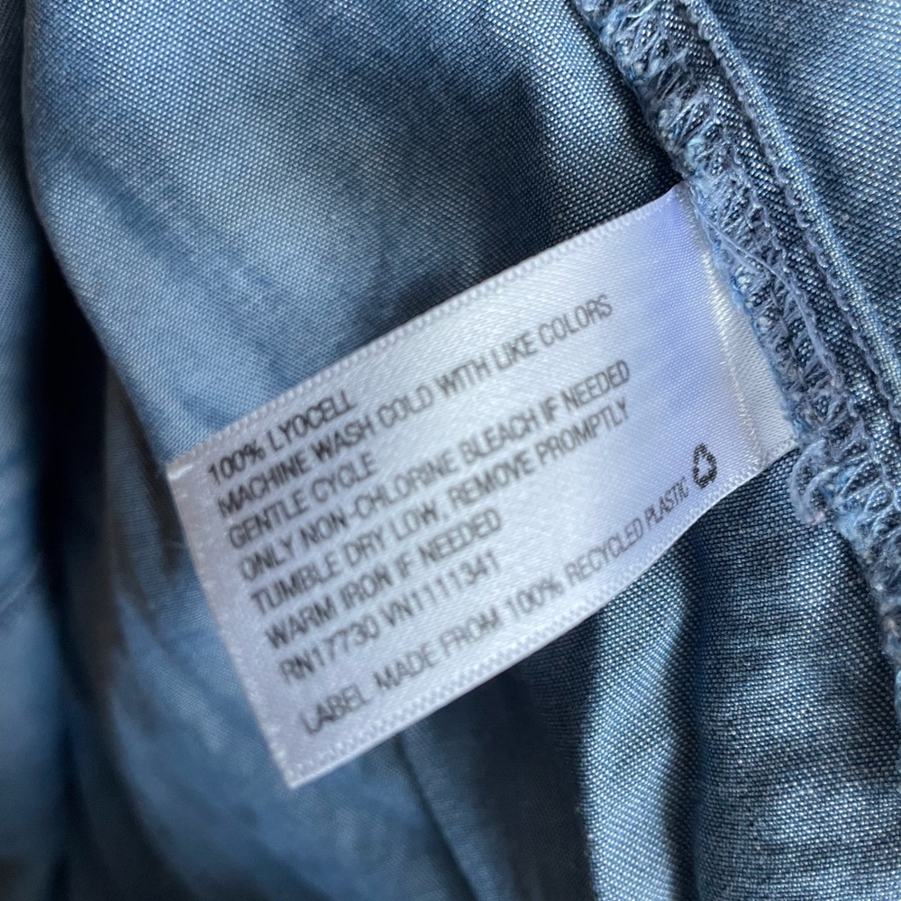Merona Blue Sleeveless Denim Top - Picture 7 of 9